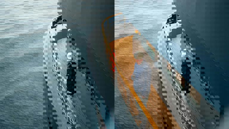 Capotamento de iate revela €2,4 milhões escondidos em compartimento secreto